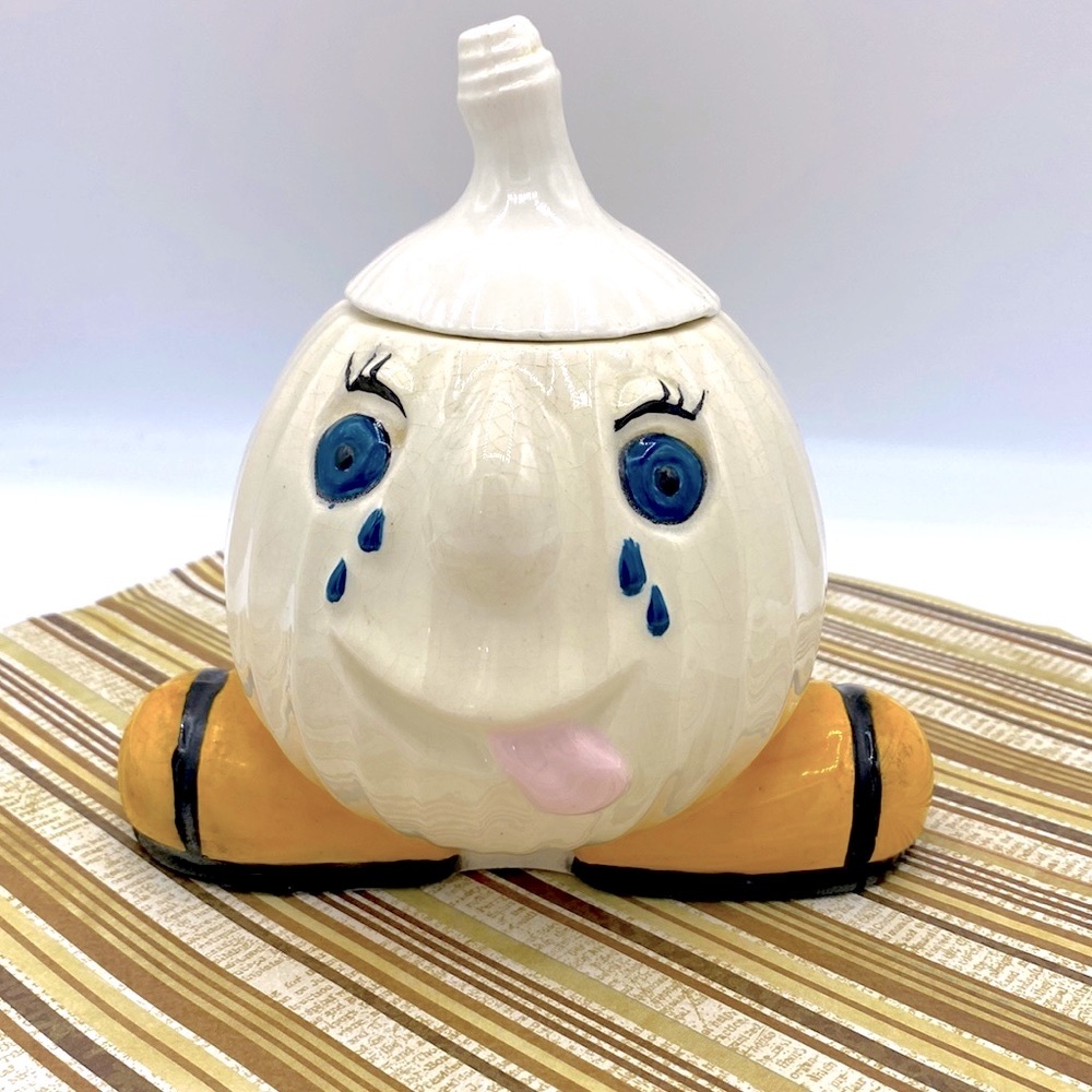 Vintage Lidded Crying Onion Jar Keeper